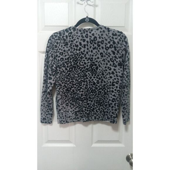 Croft & Barrow Women's Gray Leopard Print Cardigan Petite PS - Picture 2 of 6